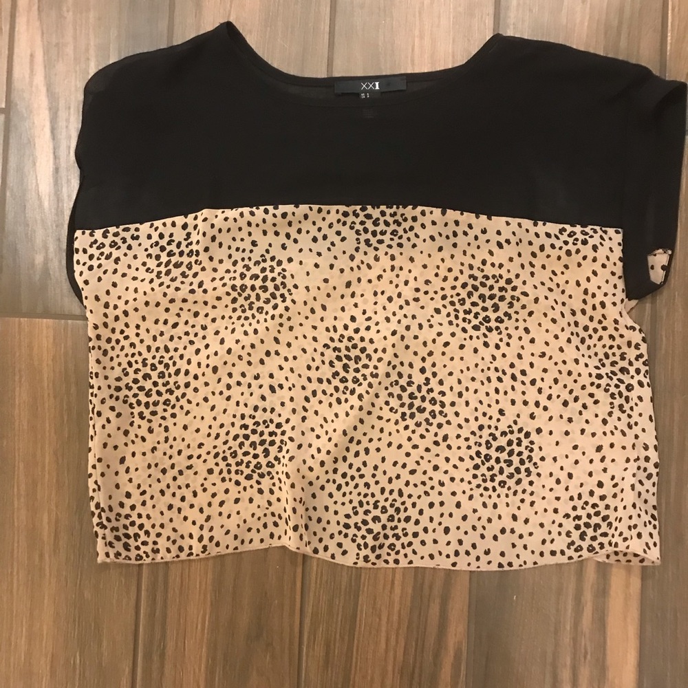 Leopard print short sleeve shirt